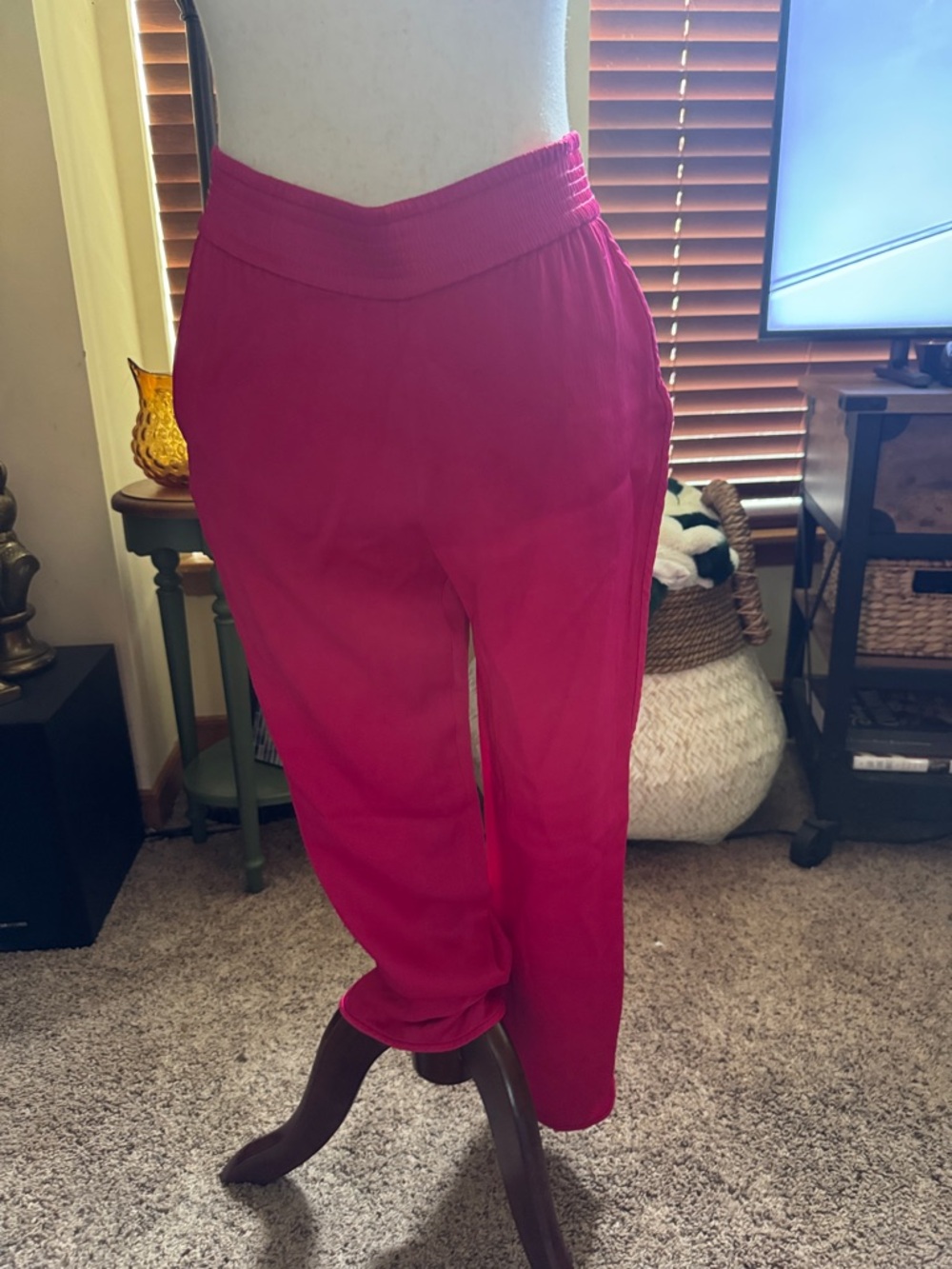 Zara Fuchsia Elastic Waist Cropped Pants